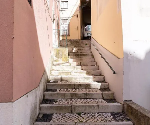 Alfama Nest דירה *